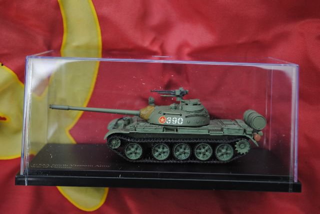 HG3304  T-55 North Vietnam Army